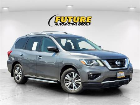 2020 Nissan Pathfinder SV