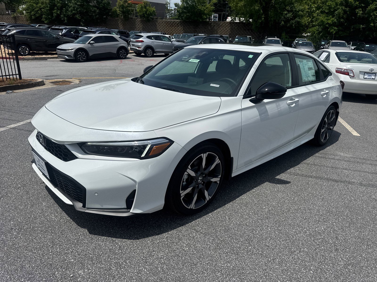 2025 Honda Civic Hybrid Sport Touring photo 3