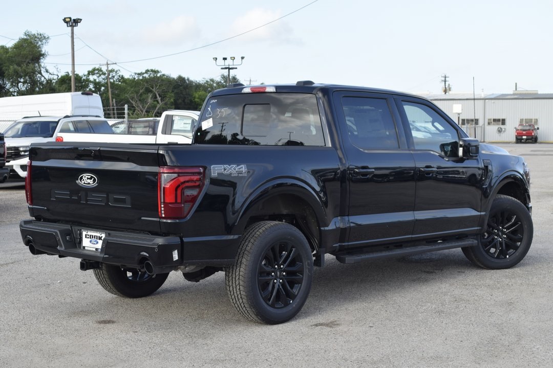 2025 Ford F-150 Lariat photo 3