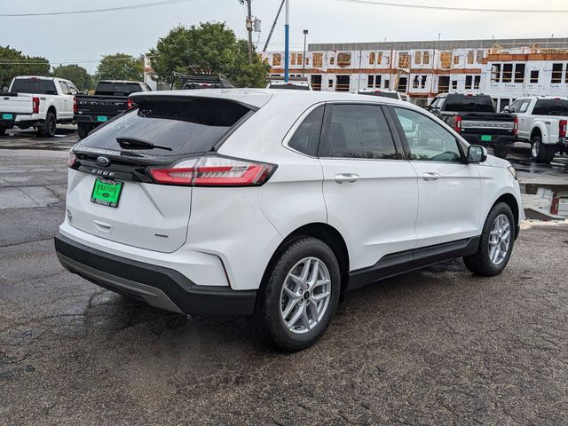 2024 Ford Edge SEL photo 3