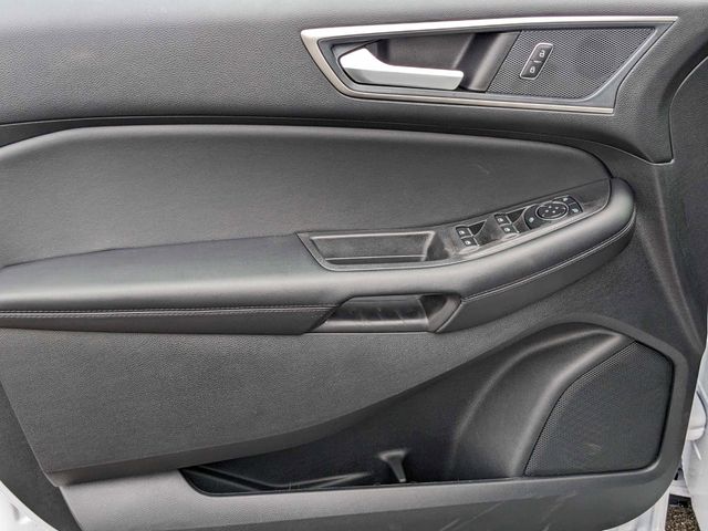 2024 Ford Edge SEL photo 13