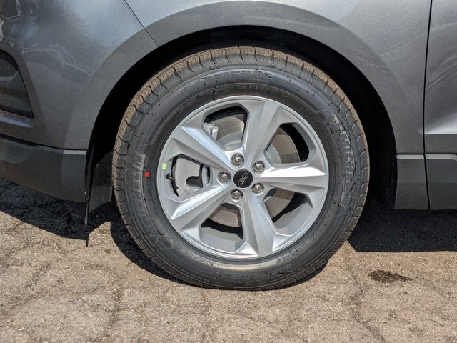 2024 Ford Edge SE photo 9