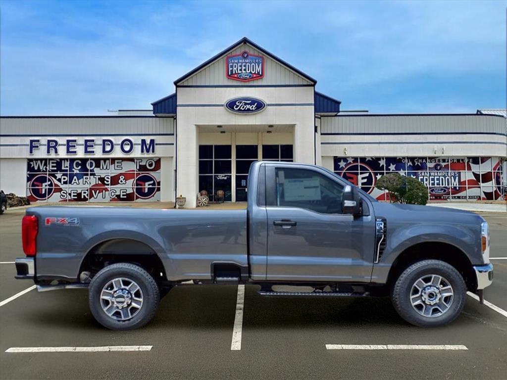 2025 Ford F-350 photo 8