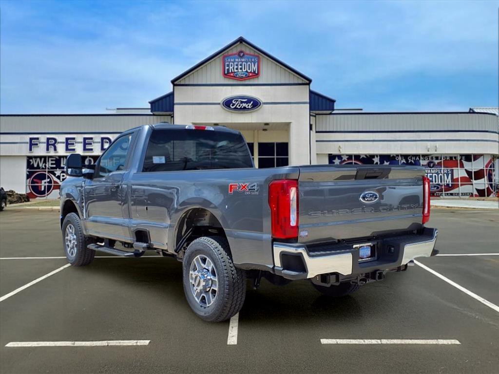 2025 Ford F-350 photo 3
