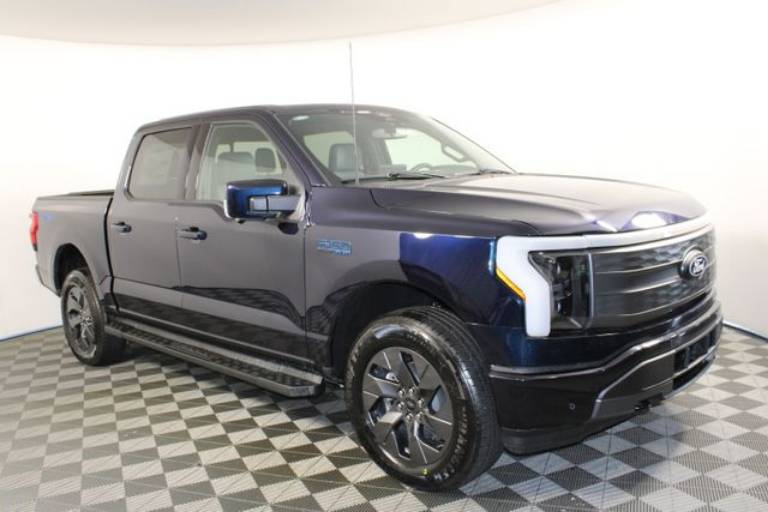 2025 Ford F-150 Lightning LARIAT