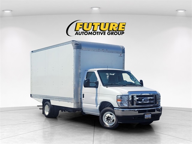 2023 Ford E-450SD Base