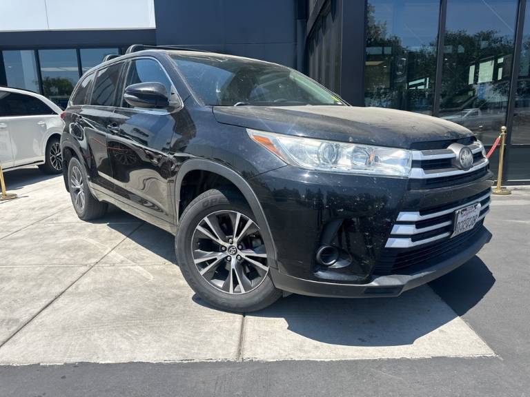2018 Toyota Highlander LE