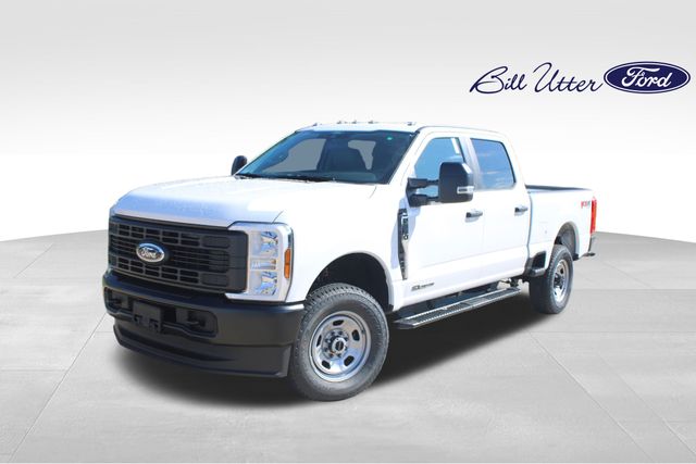 2025 Ford F-350 photo 2