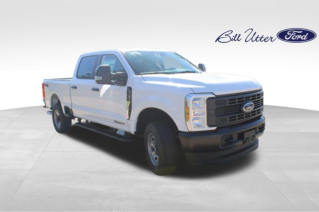2025 Ford F-350 photo 2