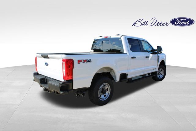 2025 Ford F-350 photo 3