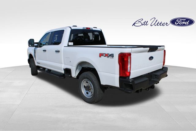 2025 Ford F-350 photo 4
