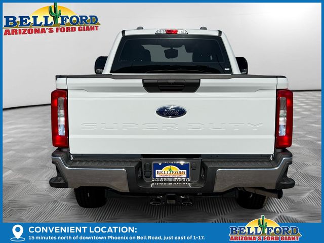 2025 Ford F-250 photo 3