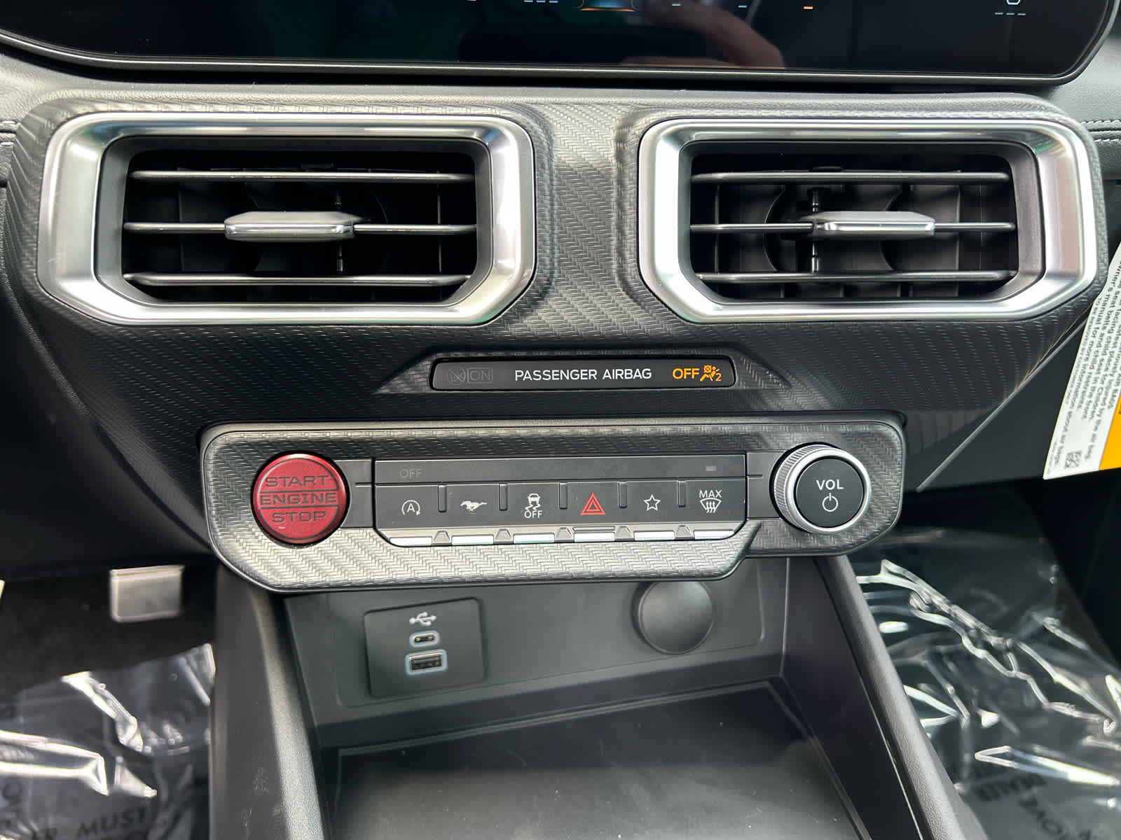 2025 Ford Mustang GT Premium photo 16