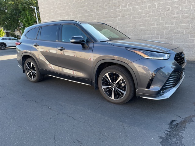 2022 Toyota Highlander XSE