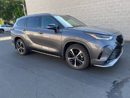 2022 Toyota Highlander XSE