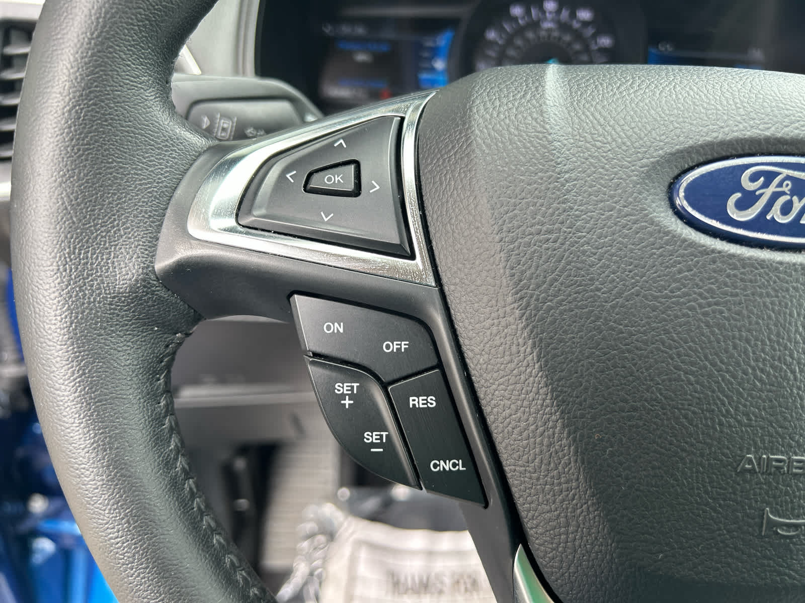 2022 Ford Edge Titanium photo 7