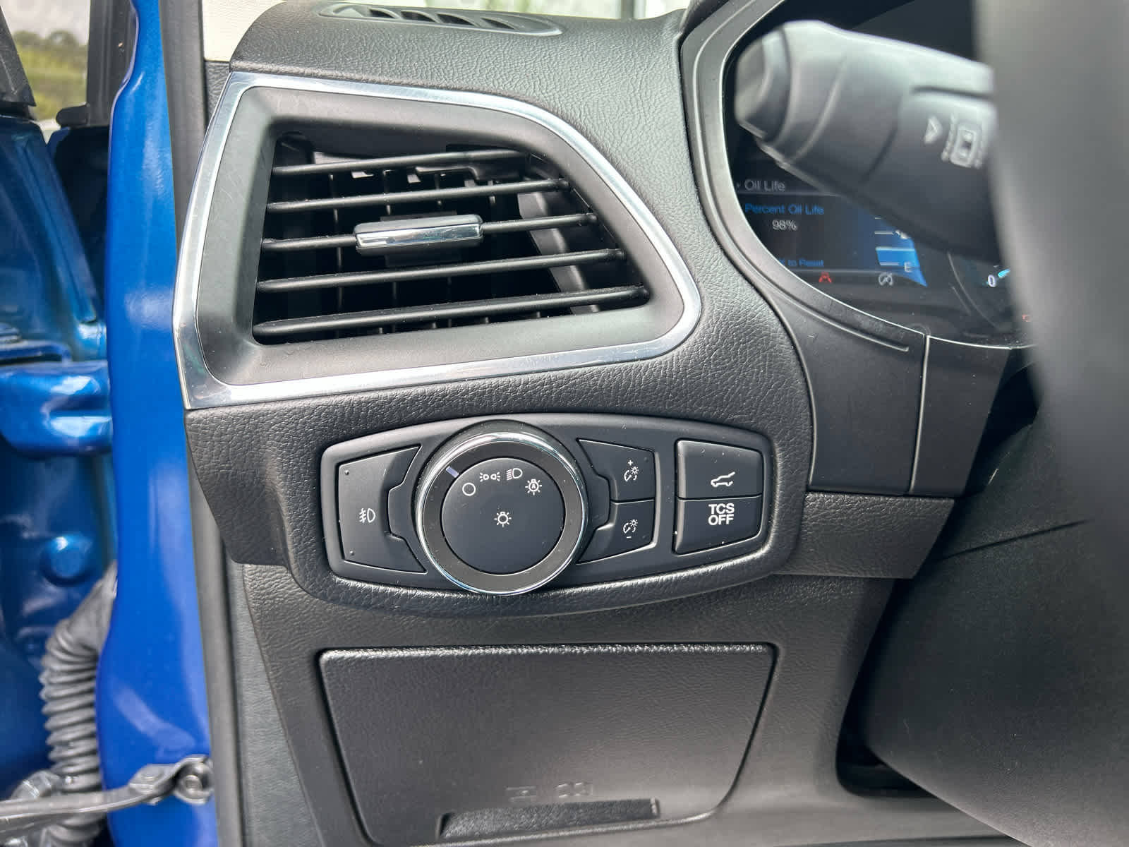 2022 Ford Edge Titanium photo 9