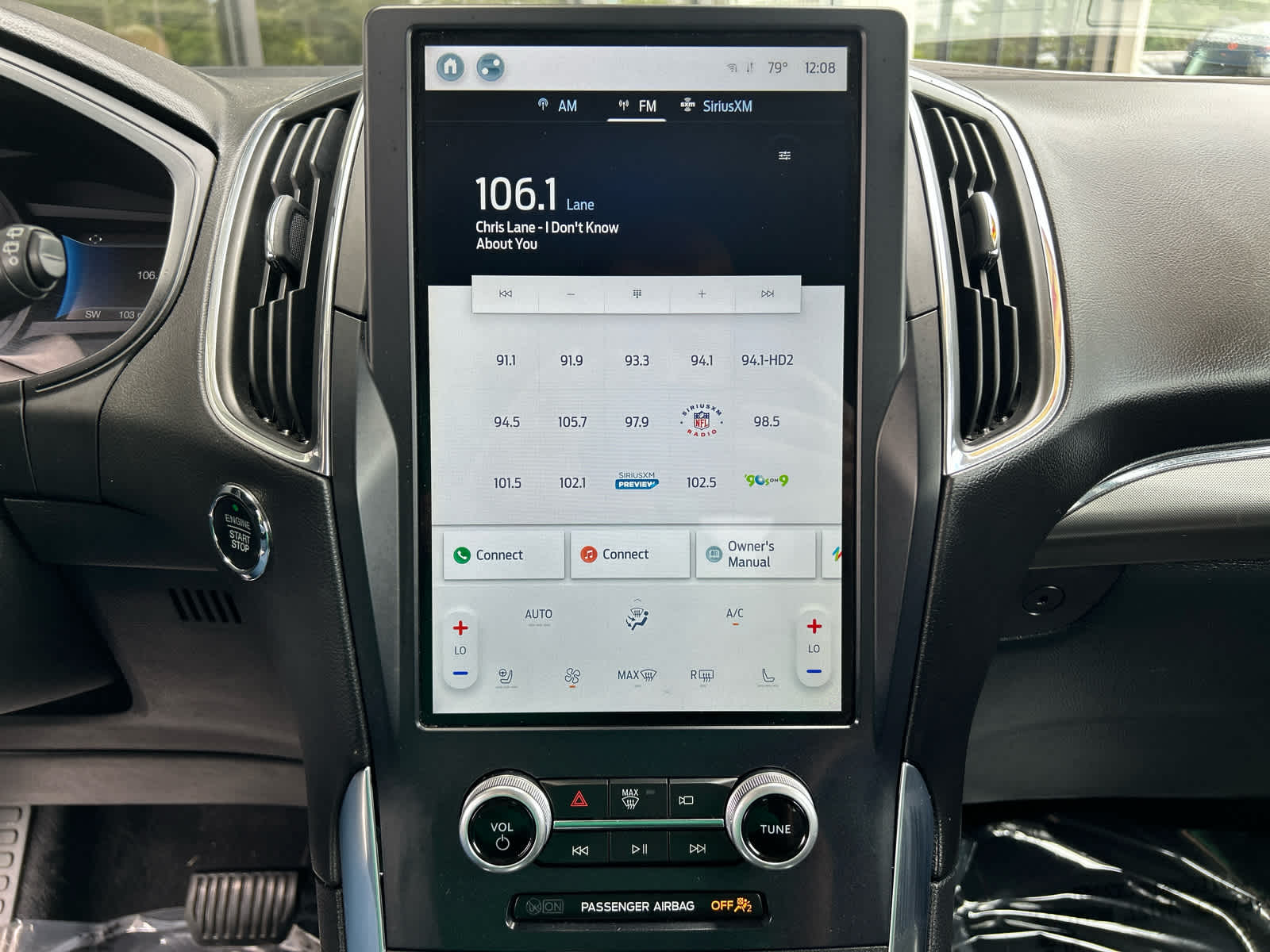 2022 Ford Edge Titanium photo 13