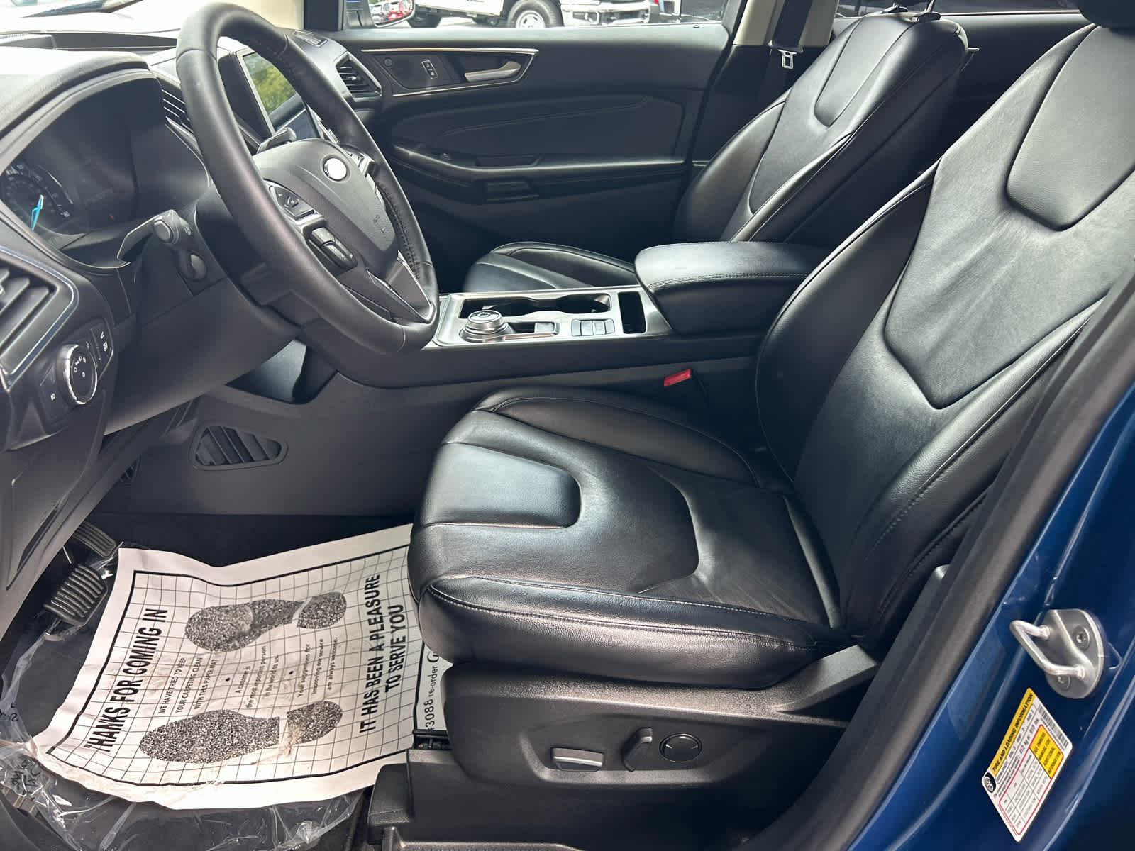 2022 Ford Edge Titanium photo 18