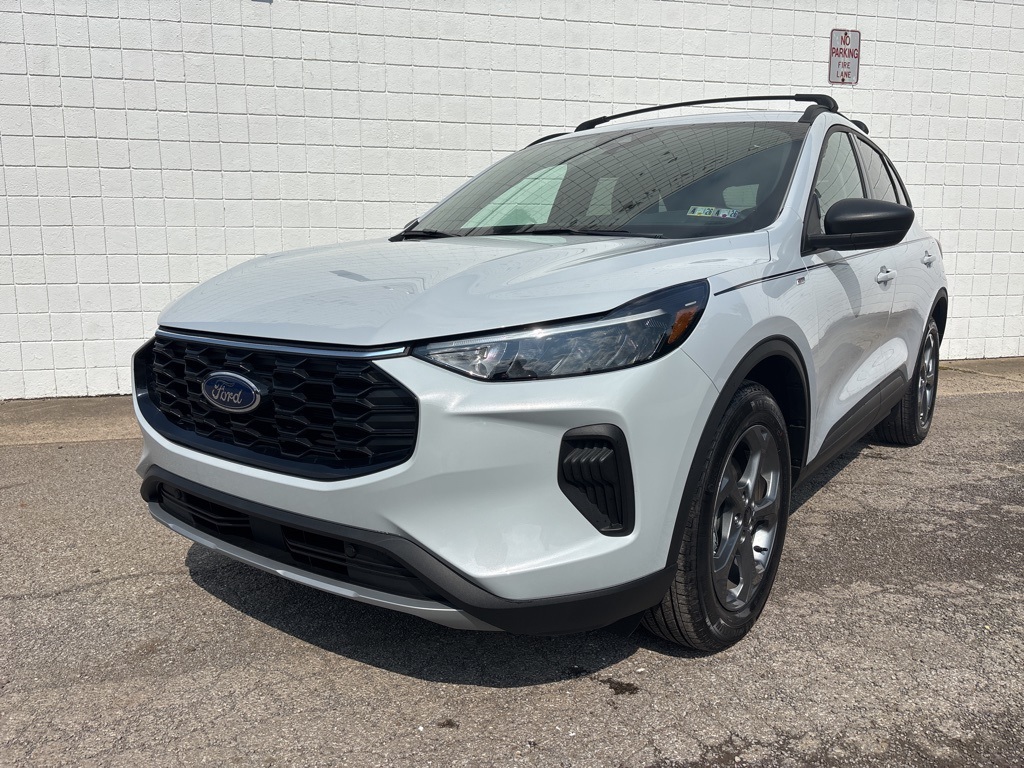 New 2025 Ford Escape Hybrid ST-Line
