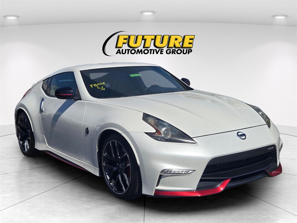 2017 Nissan 370Z Nismo