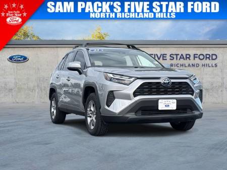 2022 Toyota RAV4 Hybrid XLE