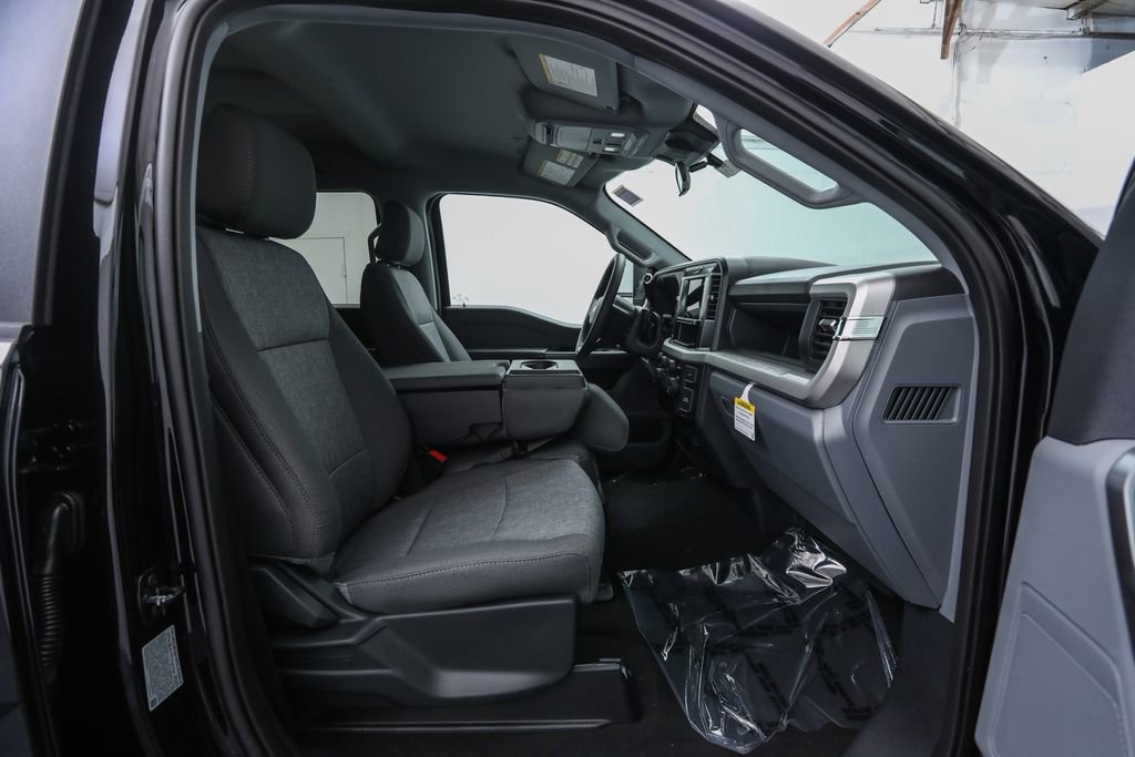 2025 Ford F-250 XL photo 16
