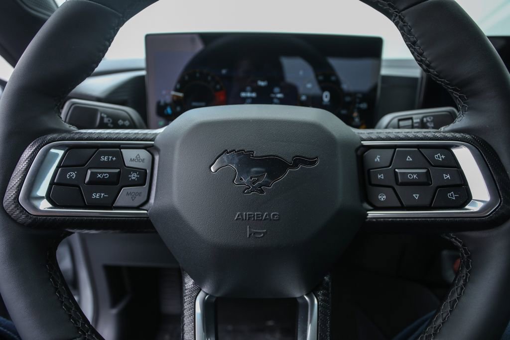 2025 Ford Mustang photo 9