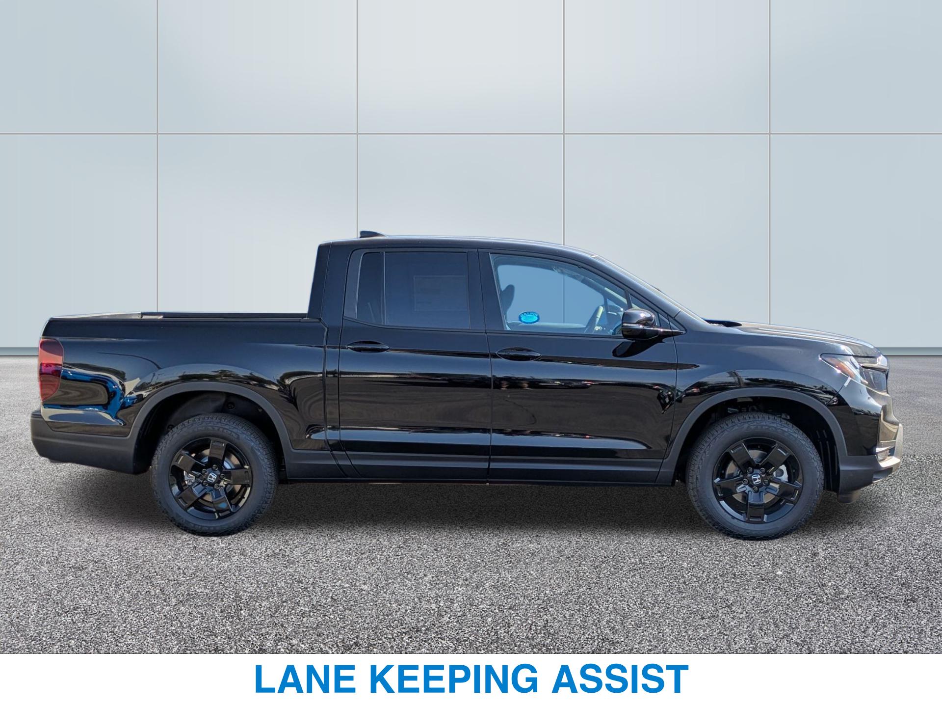 2025 Honda Ridgeline Black Edition photo 4