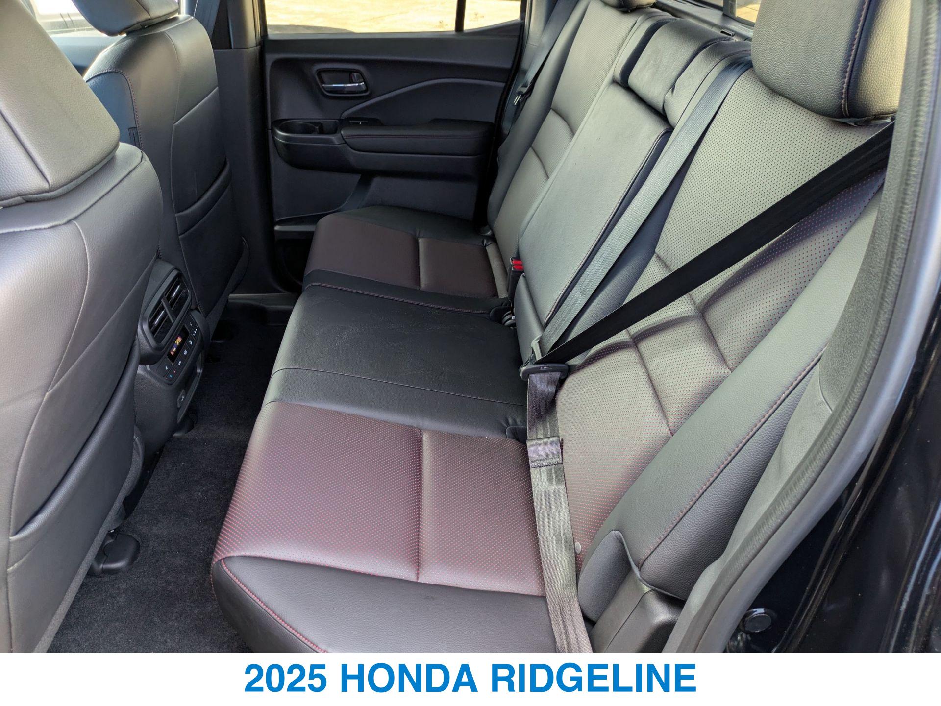 2025 Honda Ridgeline Black Edition photo 20
