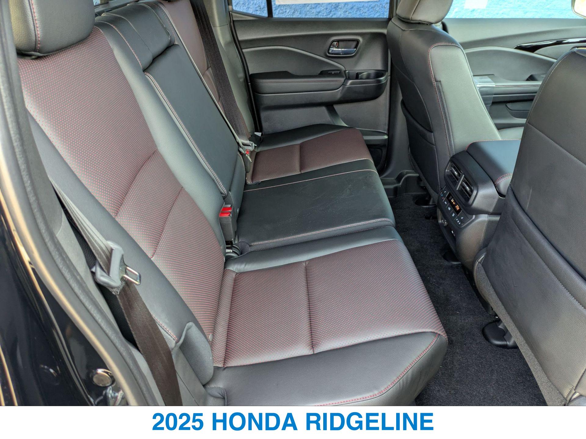 2025 Honda Ridgeline Black Edition photo 21