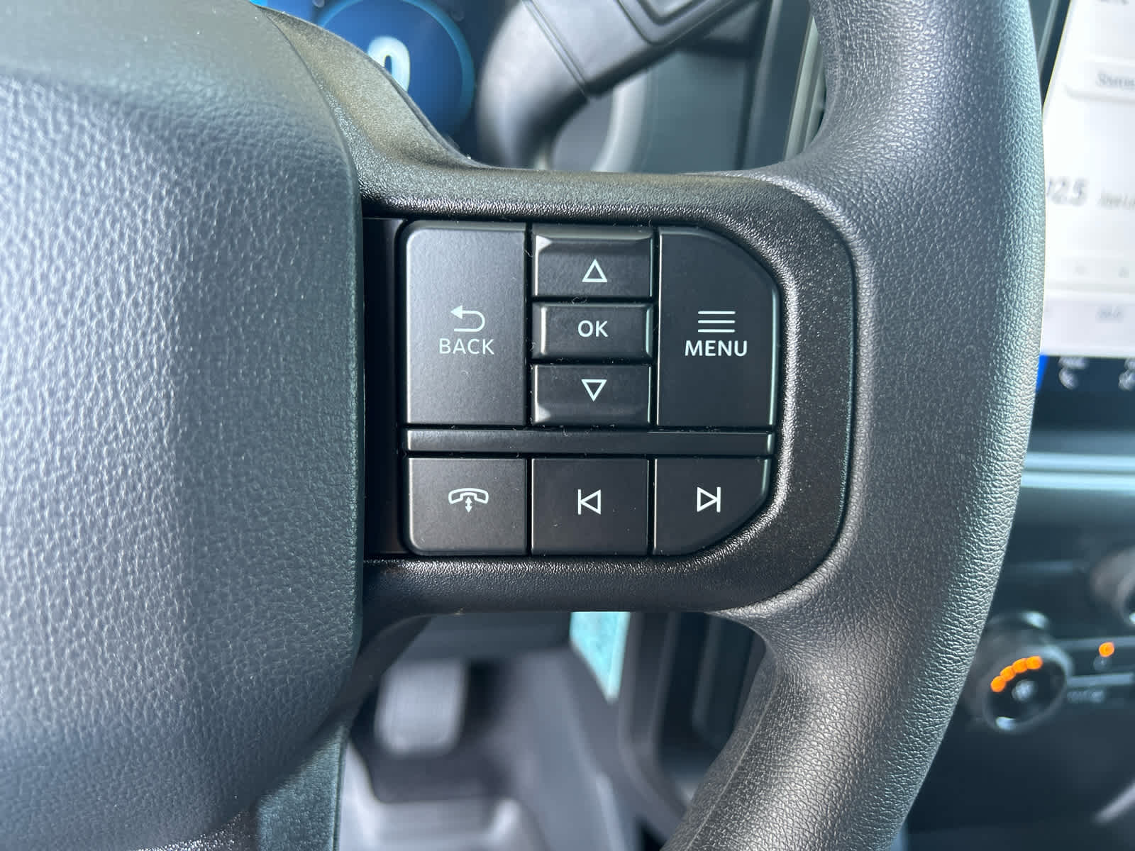 2025 Ford F-150 STX photo 9