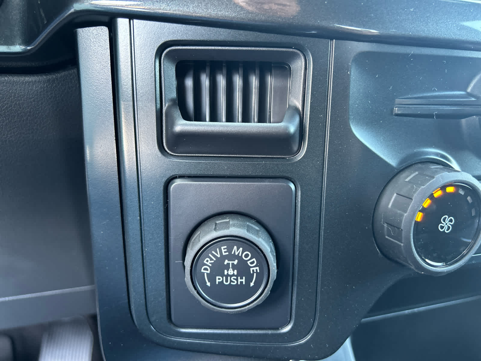 2025 Ford F-150 STX photo 12