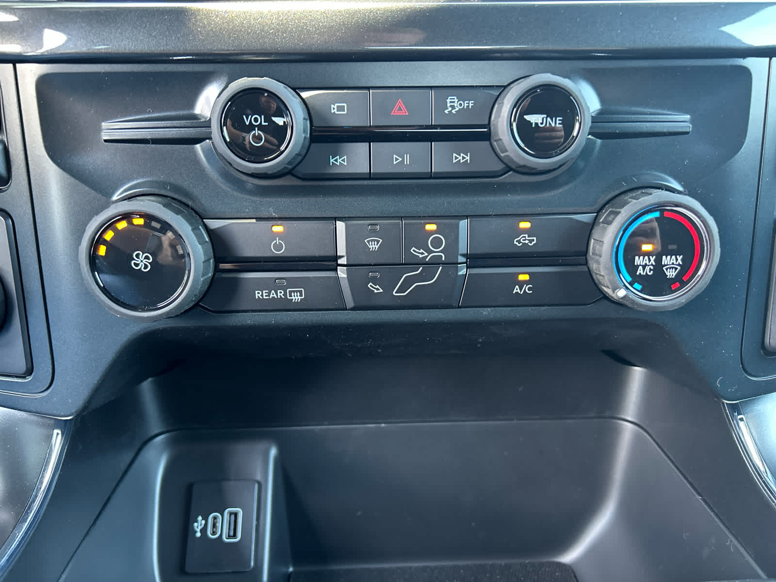 2025 Ford F-150 STX photo 14