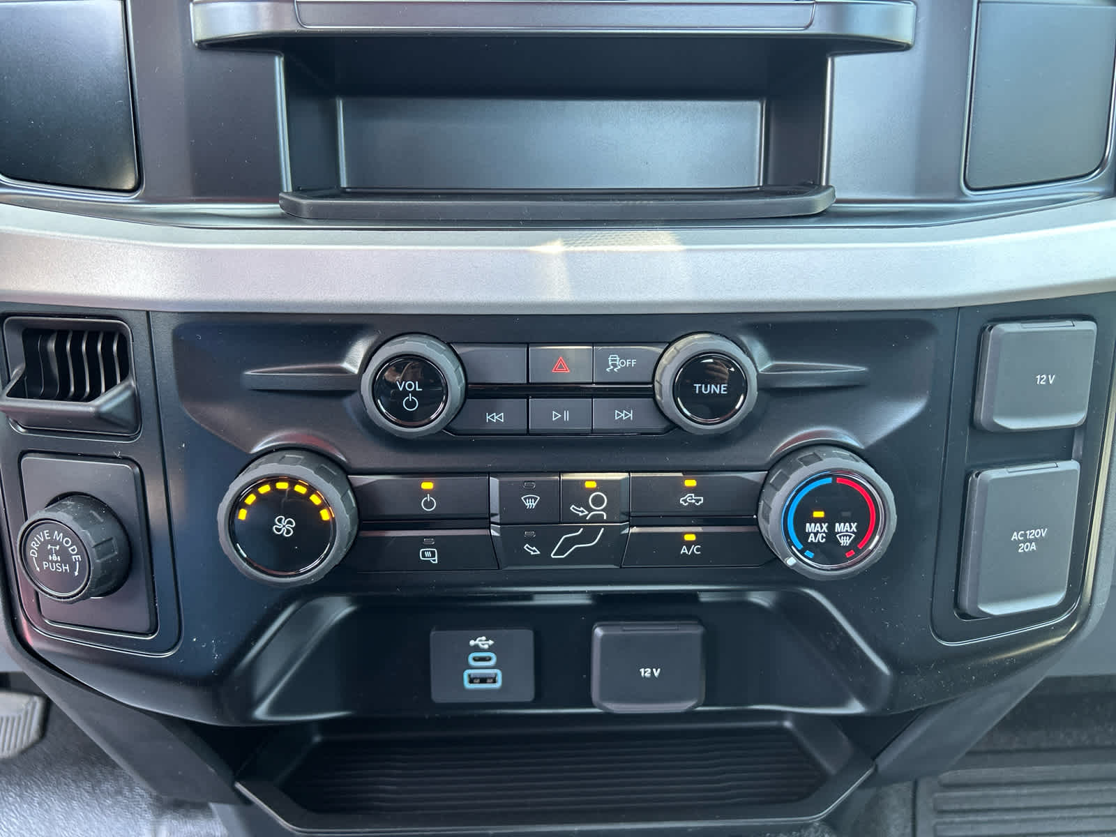 2025 Ford F-350 XL photo 14