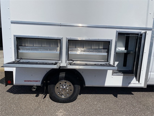 2026 Ford E-350 Base photo 6