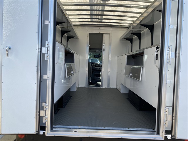 2026 Ford E-350 Base photo 9