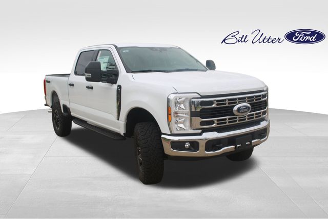 2025 Ford F-250 photo 2