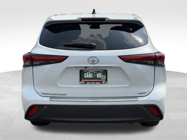 2022 Toyota Highlander L photo 3