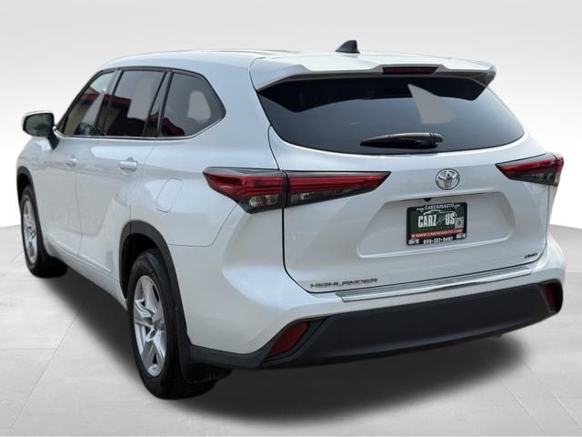 2022 Toyota Highlander L photo 7