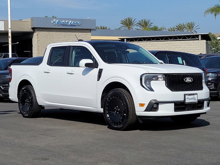 2025 Ford Maverick Lobo Standard