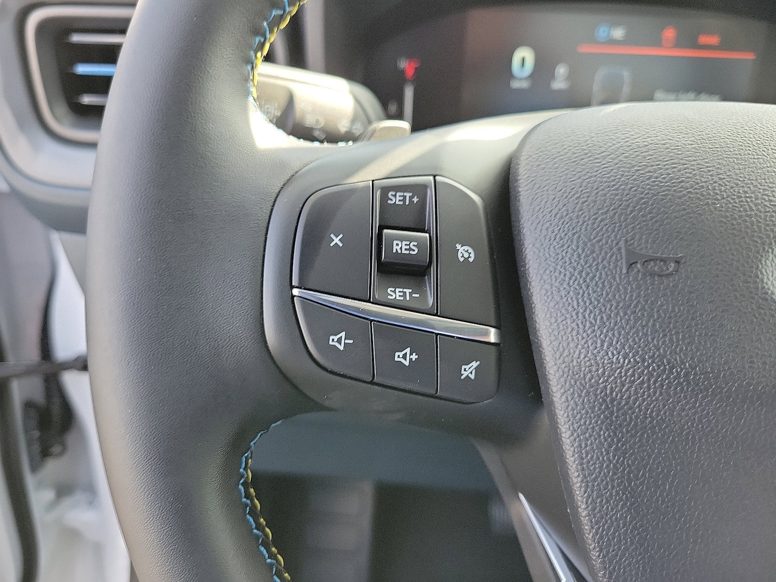 2025 Ford Maverick photo 5