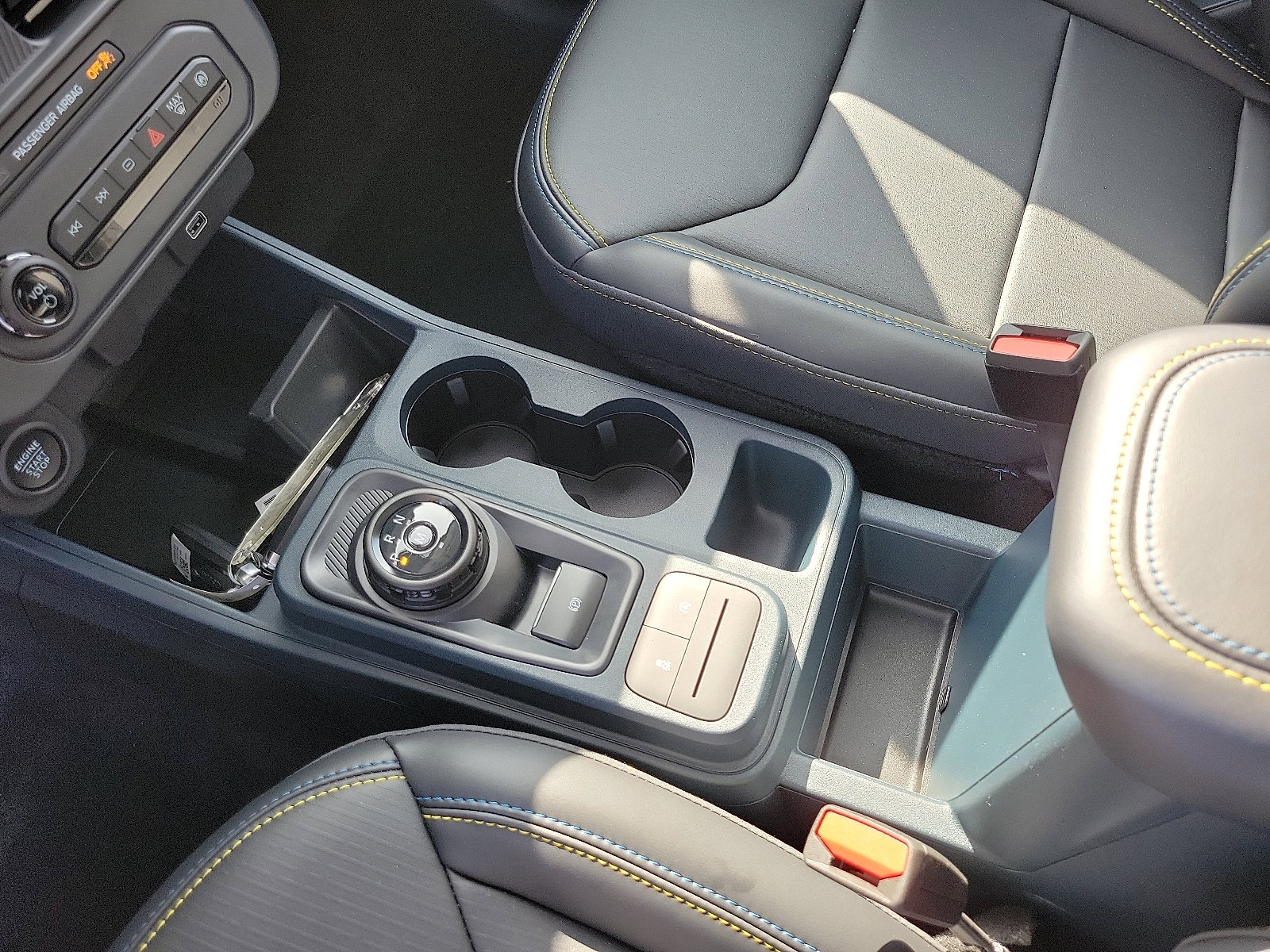 2025 Ford Maverick photo 7
