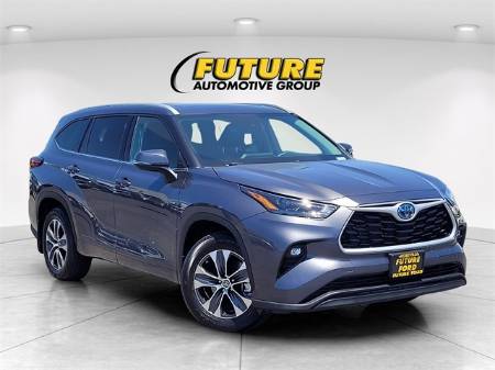 2022 Toyota Highlander Hybrid XLE