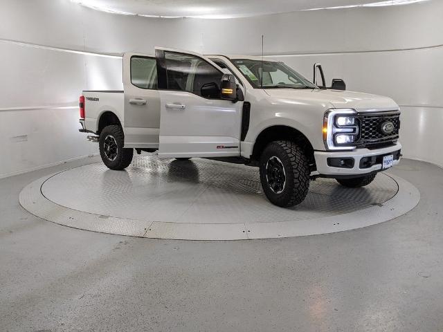 2025 Ford F-250 Lariat photo 7