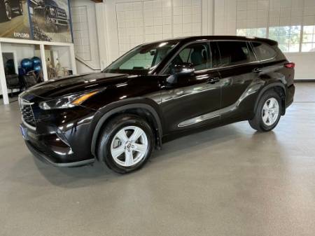 2022 Toyota Highlander LE