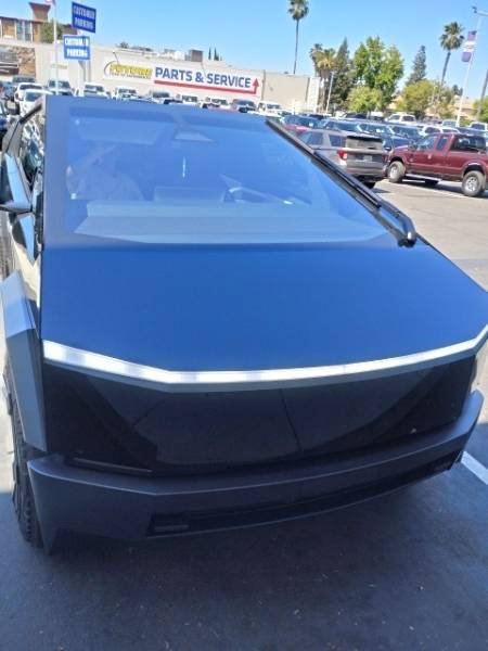 2024 Tesla Cybertruck Base