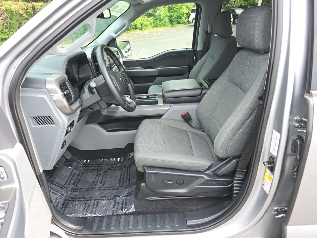 2024 Ford F-150 XLT photo 4