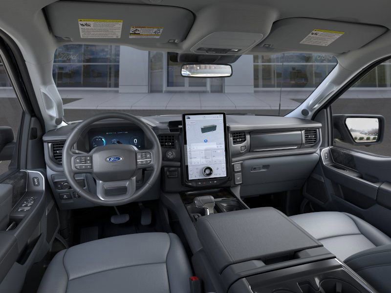 2025 Ford F-150 Lightning photo 8