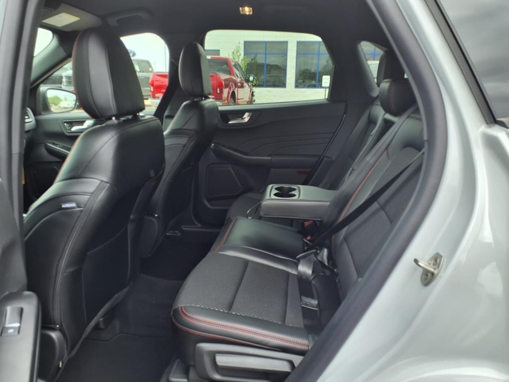 2025 Ford Escape ST-Line photo 7
